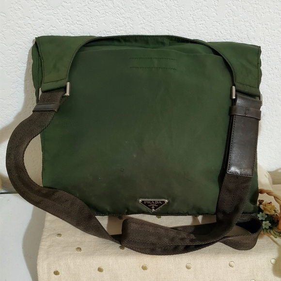 PRADA VINTAGE EBANO GREEN TESSUTO SPORT NYLON WOMEN'S CROSS BODY BAG - … - Picture 8 of 16